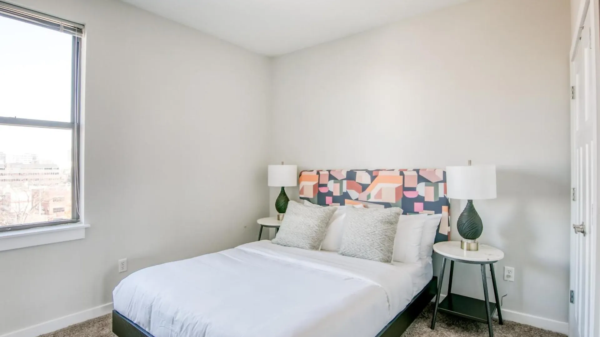Cozysuites Music Row Modern 1Br With Free Parking 02 Nashville
