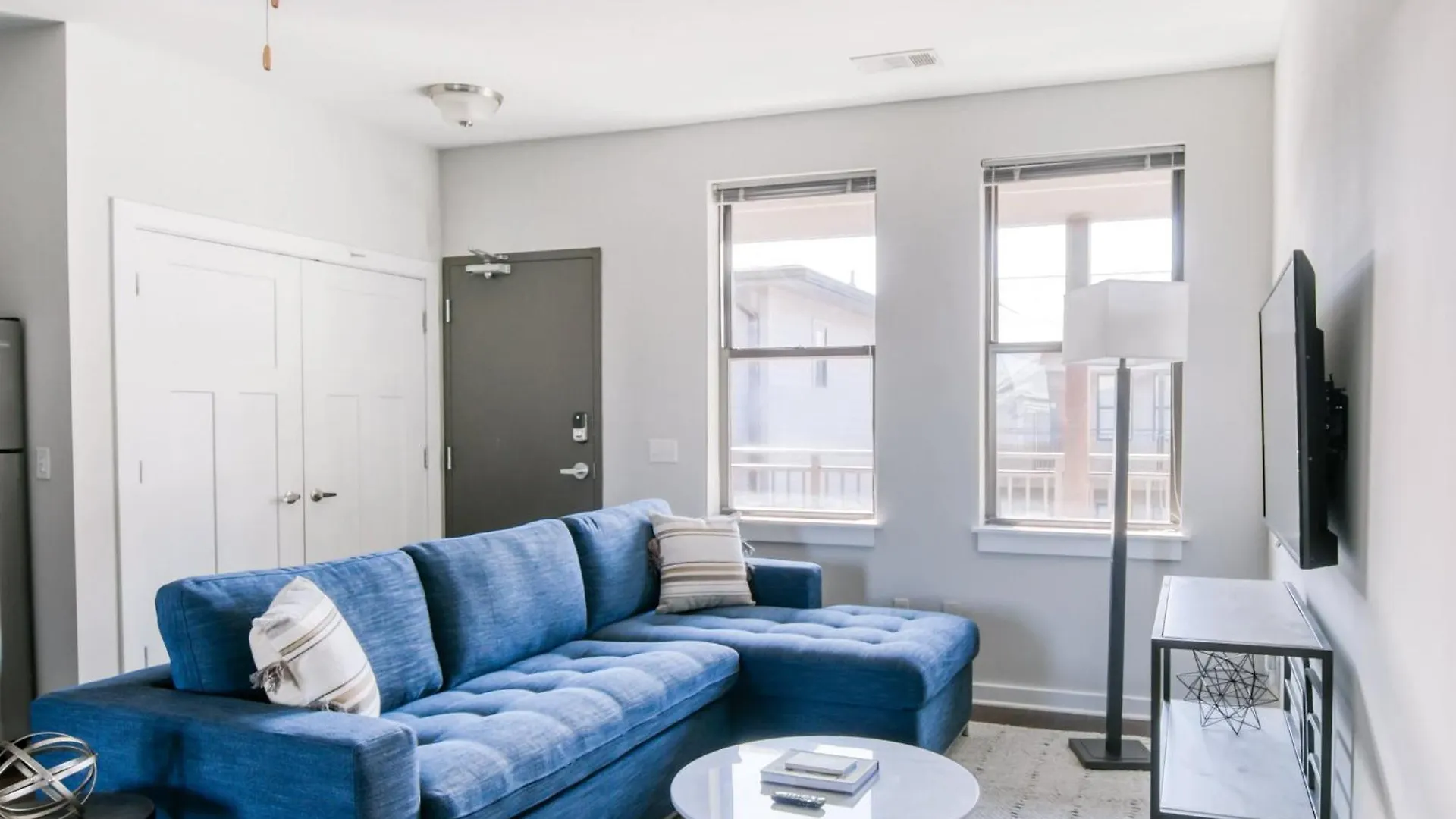 Apartamento Cozysuites Music Row Modern 1Br With Free Parking 02 Nashville Estados Unidos da América