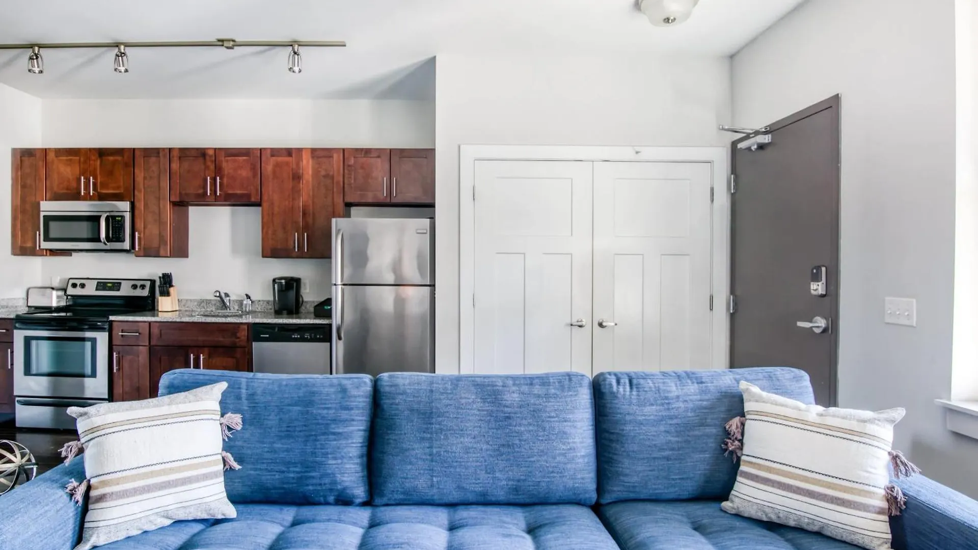Apartamento Cozysuites Music Row Modern 1Br With Free Parking 02 Nashville